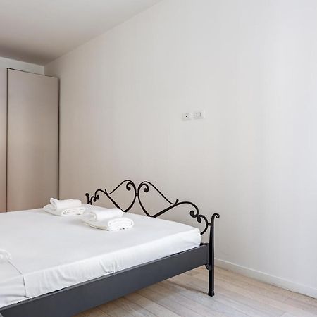 Milano Central Station Renovated Apt Luaran gambar